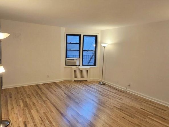 6448 Booth Street 4D, Rego Park NY 11374