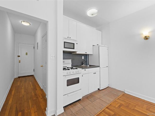 41-41 41st Street 5N, Sunnyside NY 11104