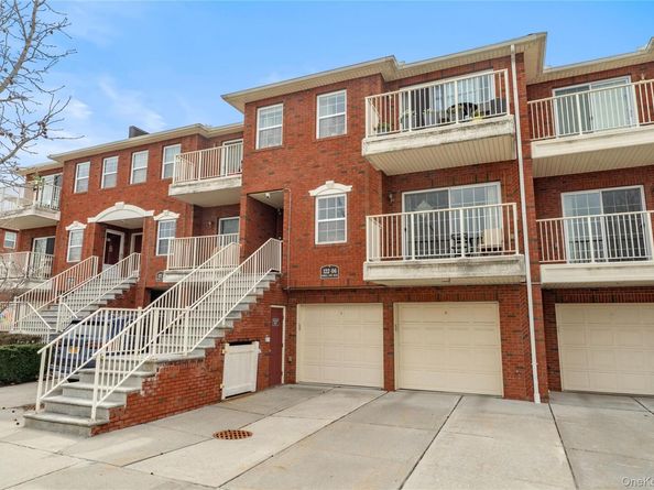 12206 Powells Cove Boulevard 132, College Point NY 11356