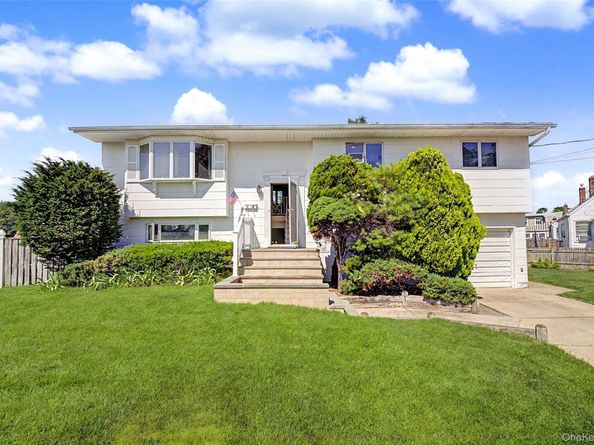 14 Laurel Place, Bethpage NY 11714
