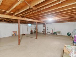 22 Stephens Court, Hauppauge NY 11788