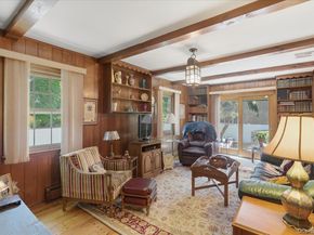 22 Stephens Court, Hauppauge NY 11788