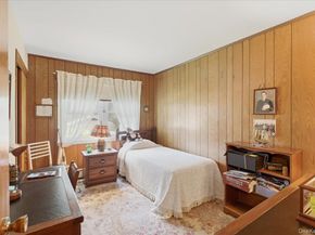 22 Stephens Court, Hauppauge NY 11788