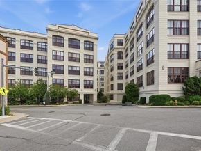 1 Scarsdale Road 204, Tuckahoe NY 10707