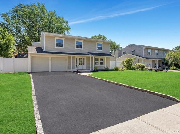 3 Barkley Lane, Nesconset NY 11767