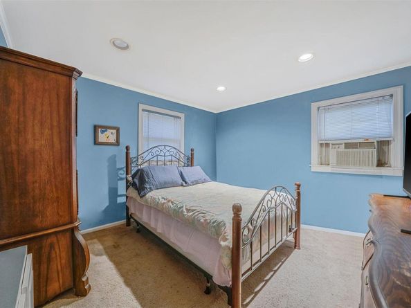 266 Earle Avenue, Lynbrook NY 11563