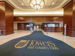 27110 Grand Cental Parkway 15G, Floral Park NY 11005