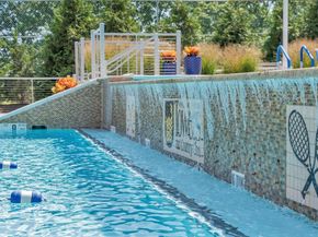 27110 Grand Cental Parkway 15G, Floral Park NY 11005
