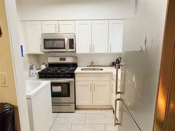 829 Adee Avenue 2L, Bronx NY 10467