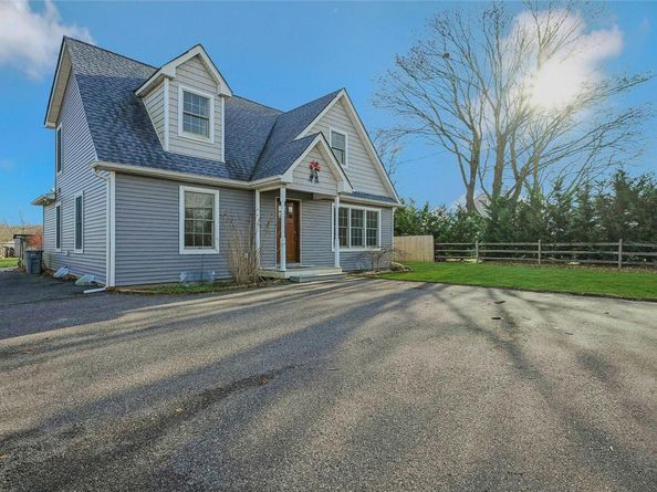1727 Main Road, Jamesport NY 11947