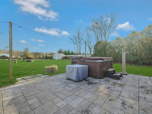 1727 Main Road, Jamesport NY 11947
