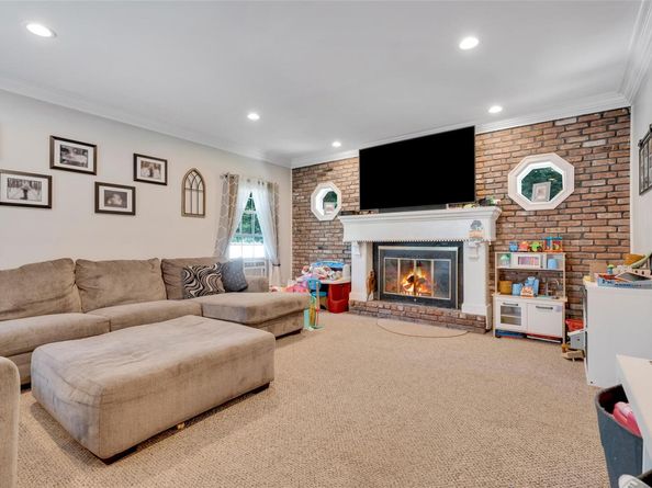 5 Fox Road, Middle Island NY 11953