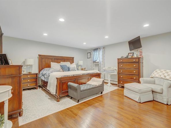 5 Fox Road, Middle Island NY 11953