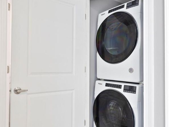 68-02 Jay Ave, Maspeth NY 11378