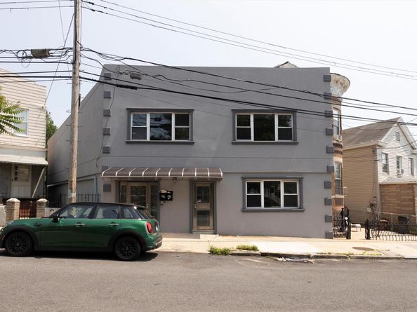 68-02 Jay Ave, Maspeth NY 11378