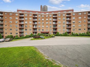 1 Lakeview Drive