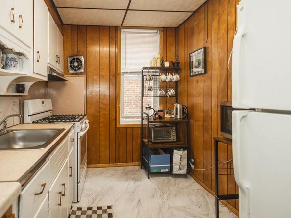 40-29 201 Street A, B, C, Bayside NY 11361