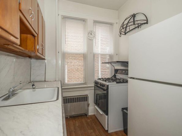 40-29 201 Street A, B, C, Bayside NY 11361