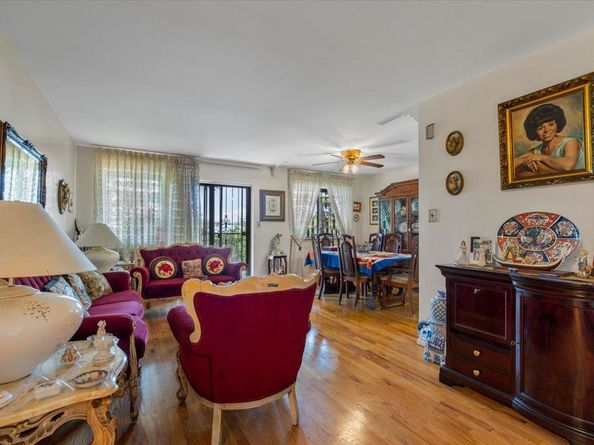 7429 Calamus Avenue 20, Flushing NY 11373