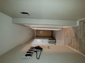 240-02 70th Avenue 1C, Douglaston NY 11362