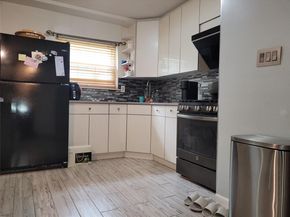 240-02 70th Avenue 1C, Douglaston NY 11362