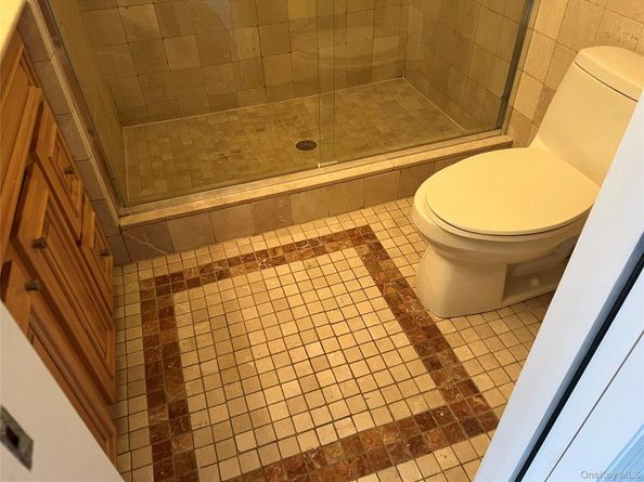 600 Clarence Avenue 2H, Bronx NY 10465