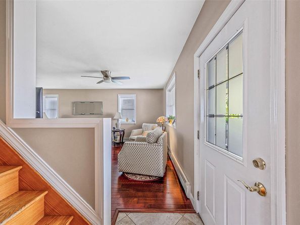 6 Center Street, Ronkonkoma NY 11779