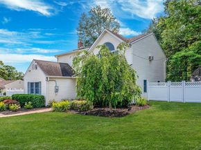 6 Center Street, Ronkonkoma NY 11779