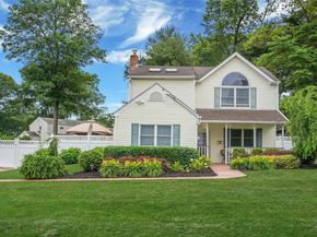 6 Center Street, Ronkonkoma NY 11779