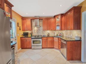 6 Center Street, Ronkonkoma NY 11779