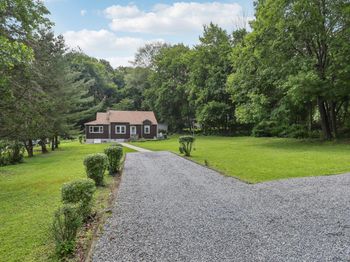 42 Baron De Hirsch Road