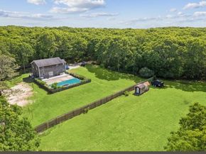 484 NORTH MAGEE Street, Southampton NY 11968