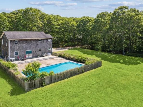 484 NORTH MAGEE Street, Southampton NY 11968