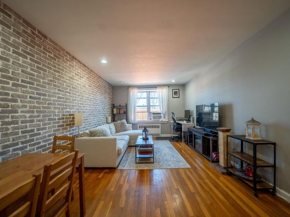 182-25 Wexford Terrace Wexford Terrace 410, Jamaica Estates NY 11432