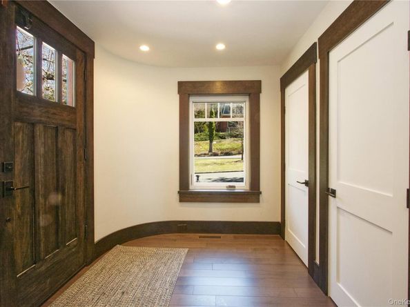30 Half Moon Lane, Irvington NY 10533