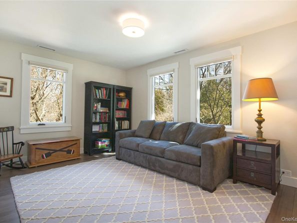 30 Half Moon Lane, Irvington NY 10533