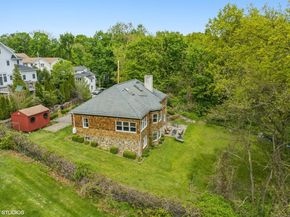 37 Old Post Lane, Mamaroneck NY 10543