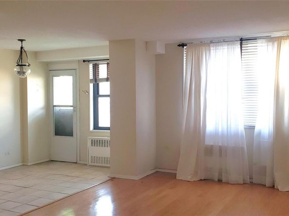 1966 Newbold Avenue 308, Bronx NY 10472