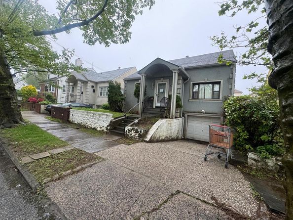 548 S 10th Avenue, Mount Vernon NY 10550