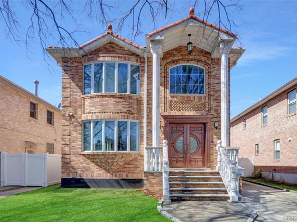 53-12 199 Street, Fresh Meadows NY 11365