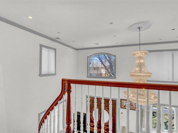 53-12 199 Street, Fresh Meadows NY 11365