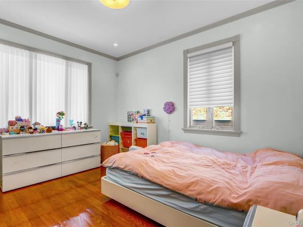 53-12 199 Street, Fresh Meadows NY 11365
