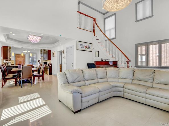 53-12 199 Street, Fresh Meadows NY 11365