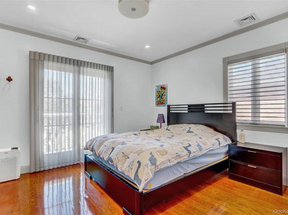 53-12 199 Street, Fresh Meadows NY 11365