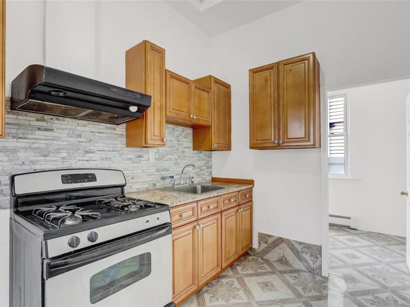 69 Hewlett Street, Hempstead NY 11550