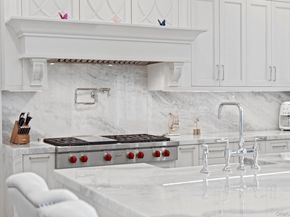 25 Brewster Lane E, East Setauket NY 11733