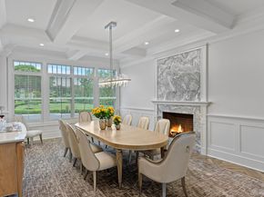 25 Brewster Lane E, East Setauket NY 11733