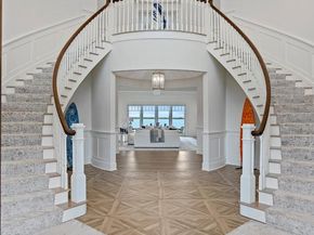 25 Brewster Lane E, East Setauket NY 11733