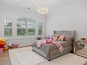 25 Brewster Lane, East Setauket NY 11733