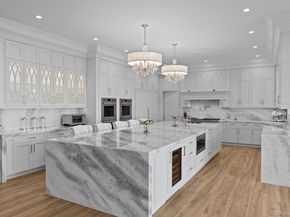 25 Brewster Lane E, East Setauket NY 11733